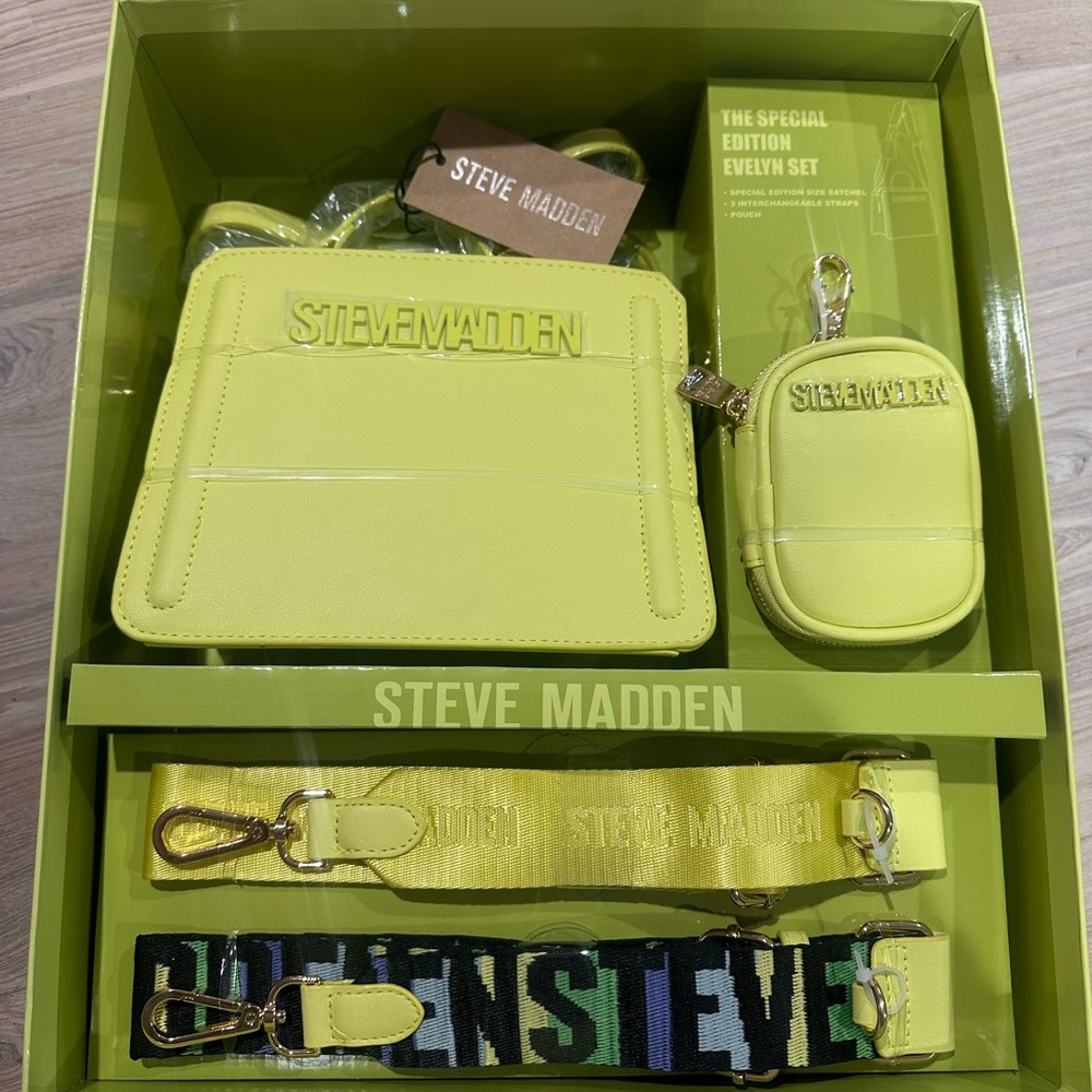 Steve Madden Evelyn Purse Set